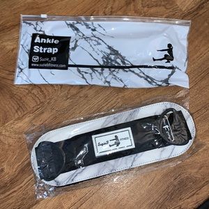 SUZIEB FITNESS WHITE MARBLE ANKLE STRAPS